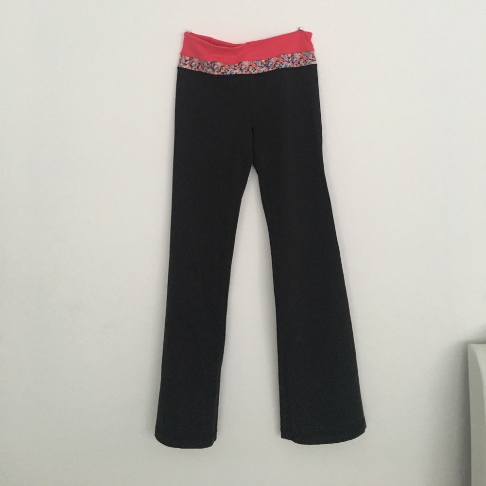 Lululemon yoga pants